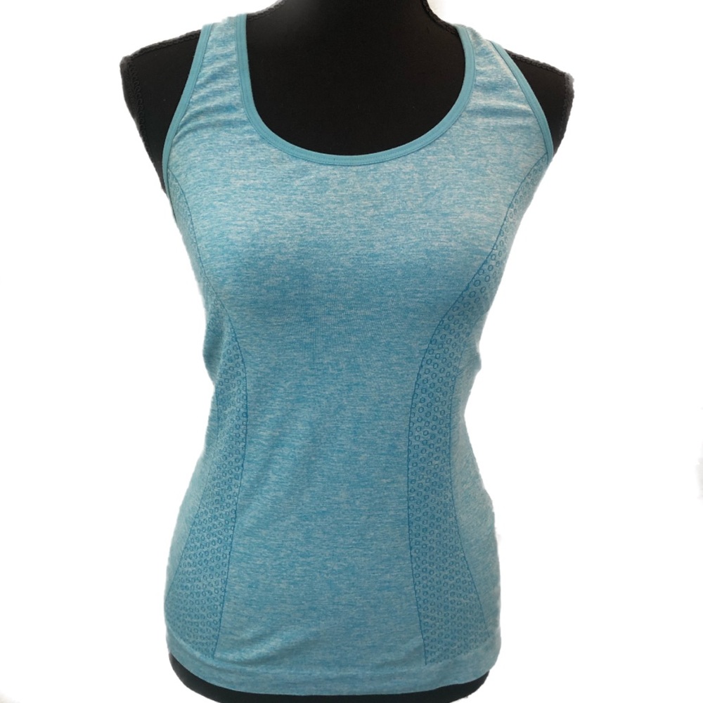 🚨4/$20 Basic racerback tank top.